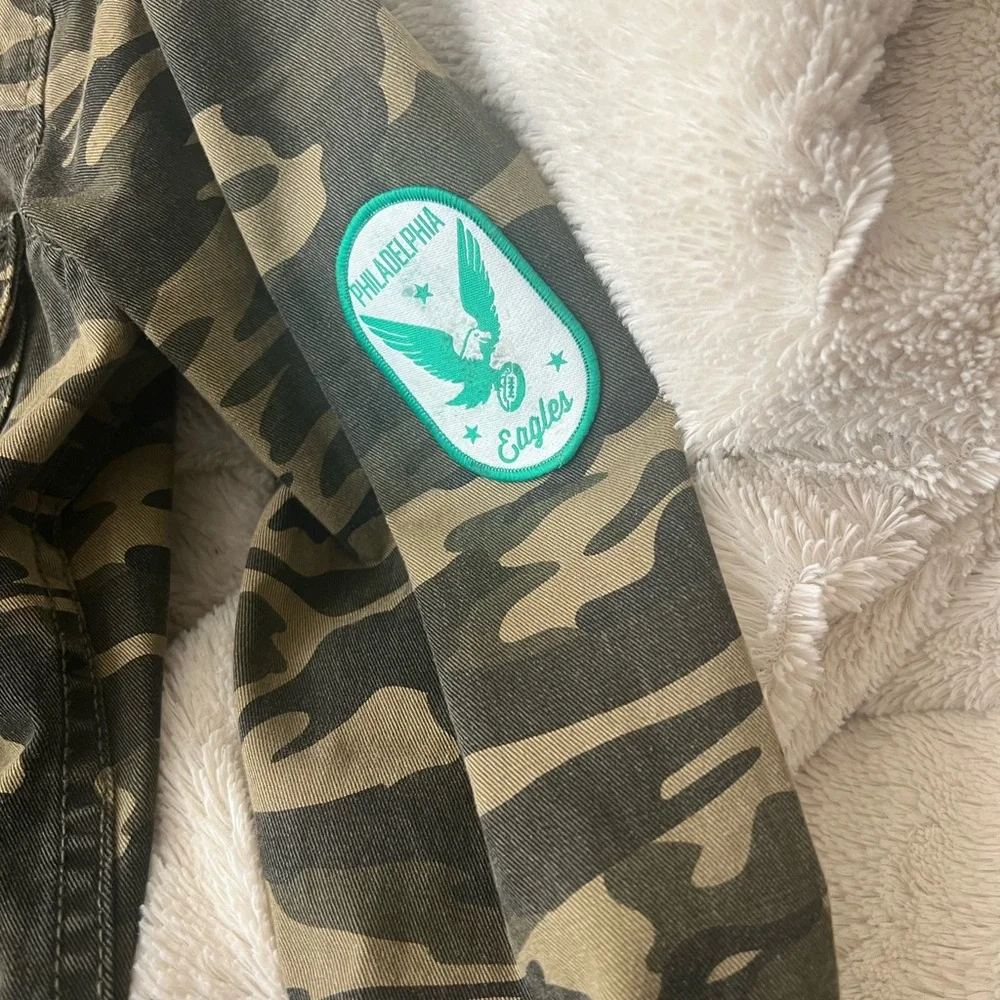 Philadelphia eagles jacket - Picture 2 of 5